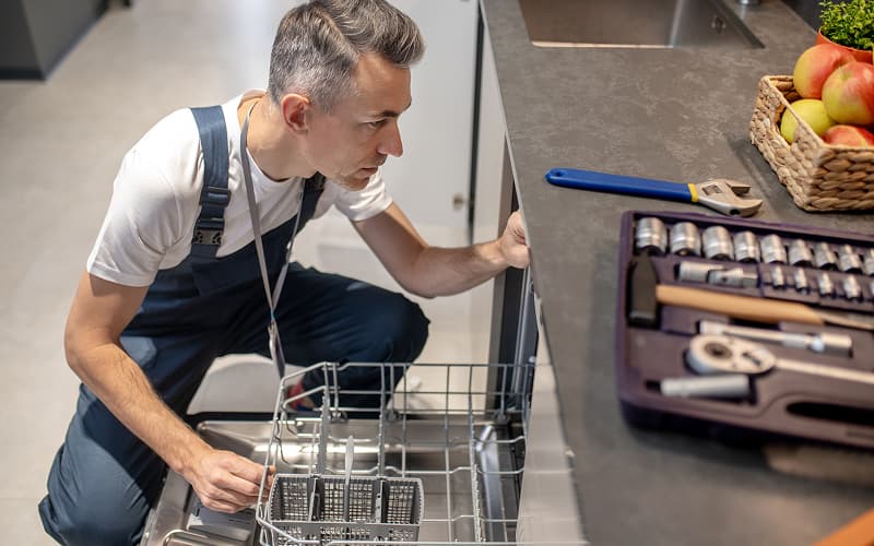 If your dishwasher is leaking, not draining, or leaving dishes dirty, Sensor Appliance Repair LLC has you covered. For first-time customers, we’re offering $25 OFF dishwasher repair in North Dallas, TX.